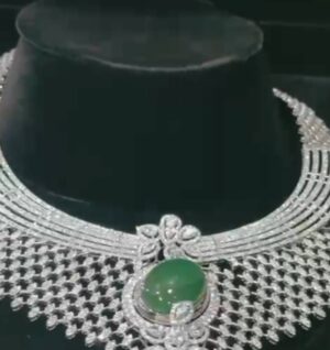 Natural Emerald Necklace Set with Natural Diamonds